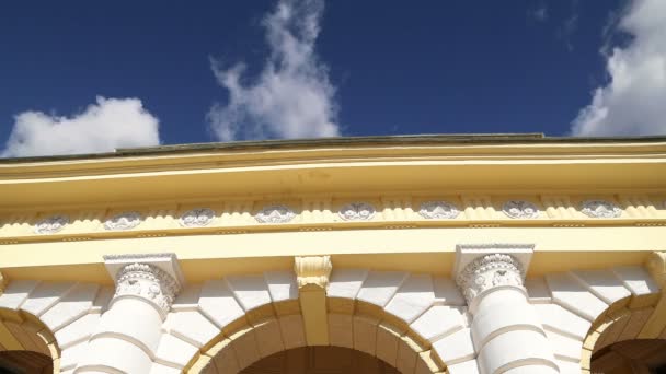 Estación de metro Kurskaya (Línea Koltsevaya) en Moscú, Rusia. Fue inaugurado el 01.01.1950.Escrito "Metropolitan Lenin. Estación Kurskaya "en idioma ruso — Vídeo de stock